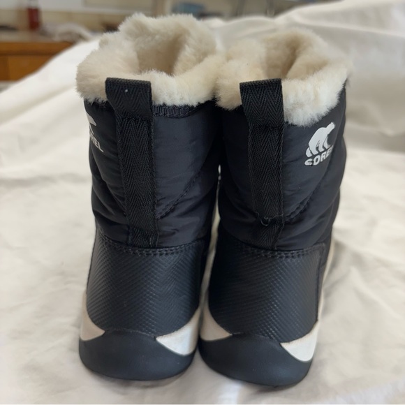 Sorel Black‎ and White Faux Fur-Lined Waterproof Boots Size 3 Youth - Picture 4 of 9